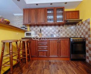 (PREDANÝ) PEKNÝ 3-IZBOVÝ BYT, 55 m2, KOŠICE-TERASA