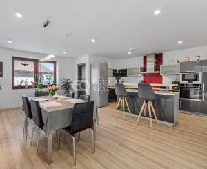 (PRERUŠENÝ PREDAJ) EXKLUZÍVNY PREDAJ - 5-IZBOVÝ NÍZKOENERGETICKÝ DOM - VODERADY