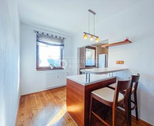 (PREDANÝ) VEĽKÝ MODERNIZOVANÝ 4-IZBOVÝ BYT NA SEKČOVE V PREŠOVE