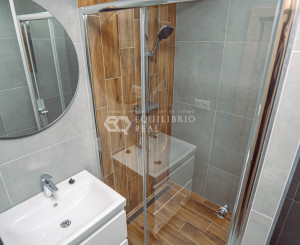 (PREDANÝ) KOMPLETNE ZREKONŠTRUOVANÝ 1 IZBOVÝ BYT NA VARŠAVSKEJ ULICI