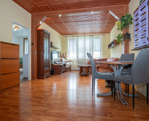 (REZERVOVANÉ) KOMFORTNÝ 3 IZBOVÝ BYT S LODŽIOU NA PETZVALOVEJ