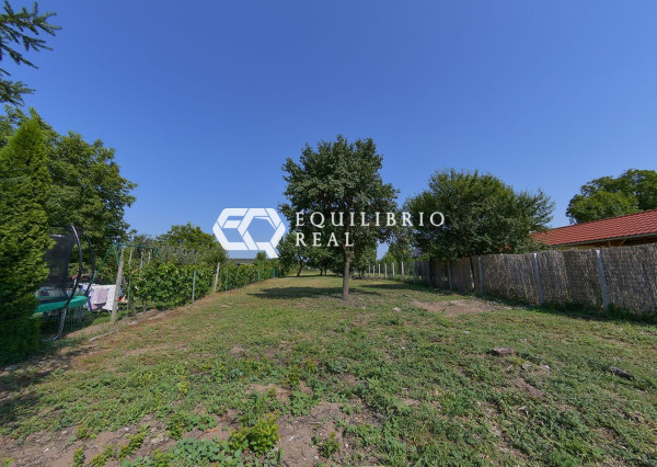 (PREDANÝ) 2 - izbový rodinný dom s krásnym veľkým pozemkom