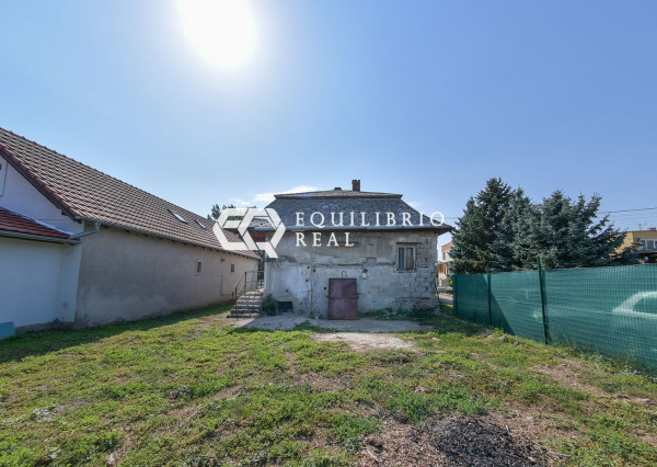 (PREDANÝ) 2 - izbový rodinný dom s krásnym veľkým pozemkom