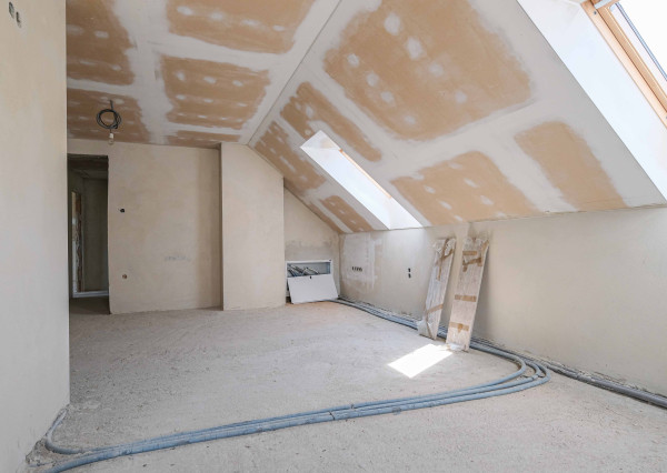 (ZRUŠENÝ) PREDAJ HOLODOMU S DVOJGARÁŽOU V OBCI JANÍK