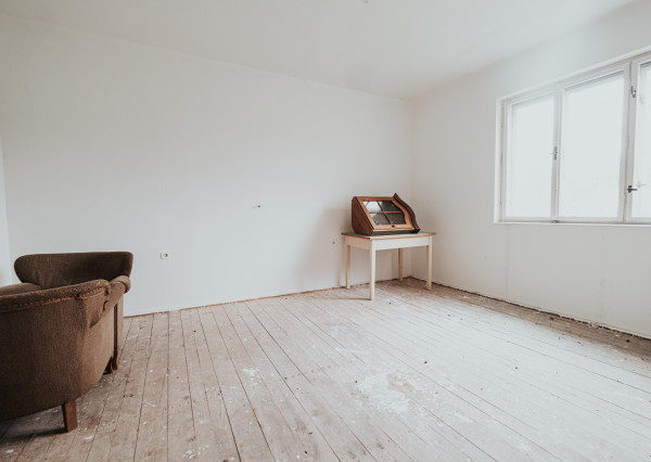 (REZERVOVANÉ) DOM, USADLOSŤ V POLINEJ