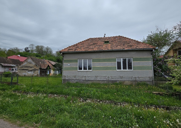 (REZERVOVANÉ) DOM, USADLOSŤ V POLINEJ