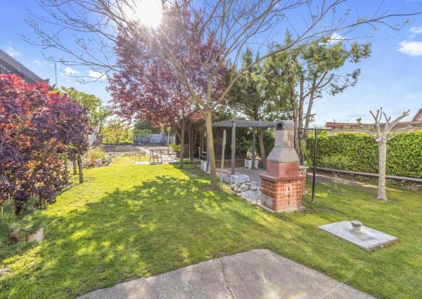 EXKLUZÍVNY PREDAJ - 4-IZBOVÝ DOM - VEĽKÉ ÚĽANY