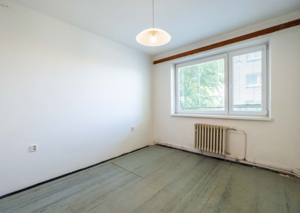 (PREDANÝ) NA PREDAJ 3-IZBOVÝ TEHLOVÝ BYT LUČENEC