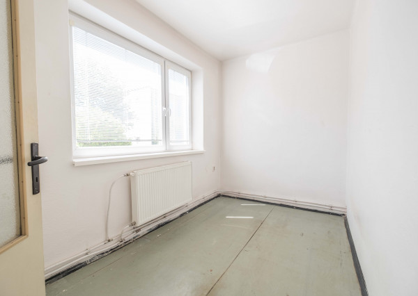 (PREDANÝ) NA PREDAJ 3-IZBOVÝ TEHLOVÝ BYT LUČENEC