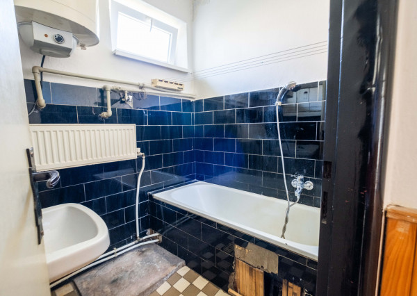 (PREDANÝ) NA PREDAJ 3-IZBOVÝ TEHLOVÝ BYT LUČENEC