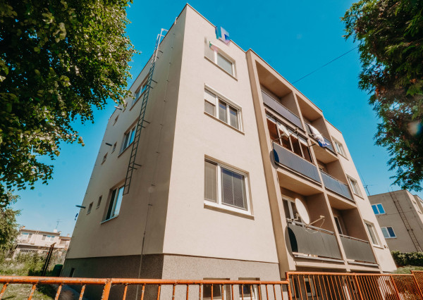 (PREDANÝ) NA PREDAJ 3-IZBOVÝ TEHLOVÝ BYT LUČENEC