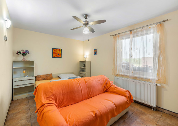 PREDAJ - 10-IZBOVÝ DOM - PENZIÓN - PODHÁJSKA