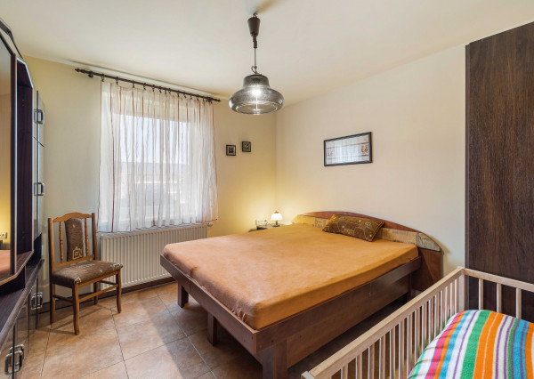 PREDAJ - 10-IZBOVÝ DOM - PENZIÓN - PODHÁJSKA