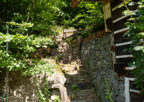 (TVORBA NOVEJ INZERCIE) UCHMATNITE SI ZÁHRADU V NIŽNOM KLÁTOVE ZA SKVELÚ CENU