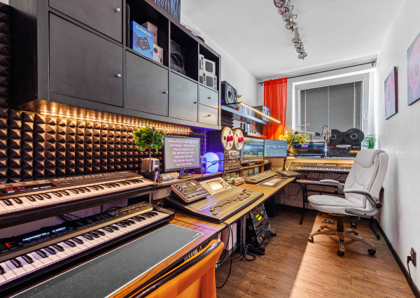 (PREDANÝ) EXKLUZÍVNY PREDAJ - MODERNÁ DELUXE 2-GARSÓNKA V PETRŽALKE