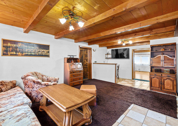 EXKLUZÍVNY PREDAJ - 7-IZBOVÝ TROJPODLAŽNÝ DOM - LEVICE