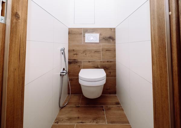 (PREDANÉ) ELEGANTNÝ 2 IZBOVÝ BYT S LODŽIOU A MODERNOU REKONŠTRUKCIOU