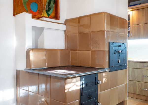 NA PREDAJ VÝNIMOČNÝ REKREAČNÝ DOM S UMELECKÝM NÁDYCHOM