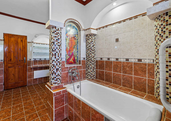 PREDAJ - 60-ÁROVÝ INVESTIČNÝ POZEMOK S DOMOM - VRAKÚŇ