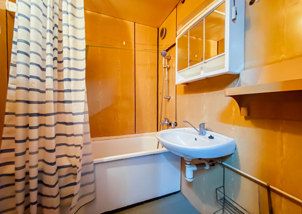 (PREDANÝ) VEĽKÝ 3-IZBOVÝ BYT V PÔVODNOM STAVE NA KVP V KOŠICIACH