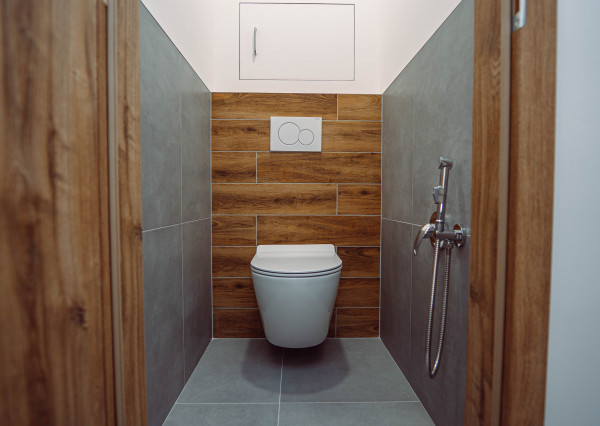 (PREDANÝ) KOMPLETNE ZREKONŠTRUOVANÝ 1 IZBOVÝ BYT NA VARŠAVSKEJ ULICI