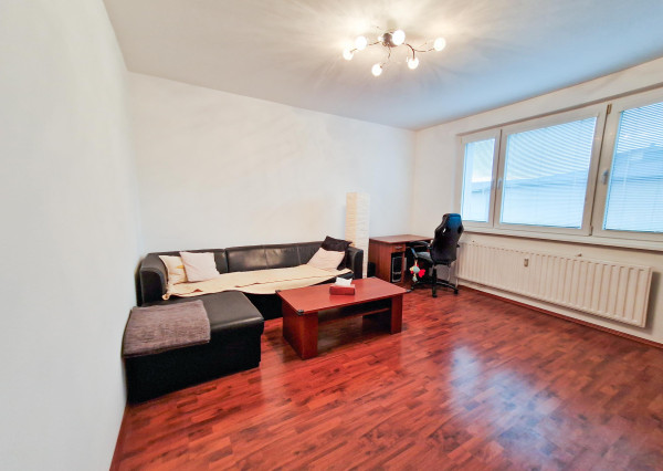 (PRENAJATÉ) 3-IZBOVÝ BYT PRI SLNEČNICIACH NA PRENÁJOM