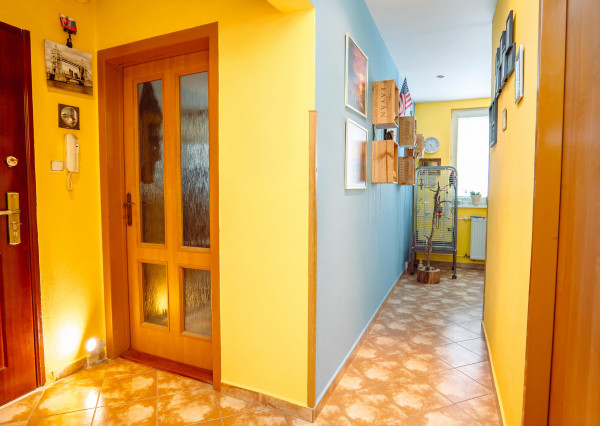 (PREDANÝ) ŠIKOVNÝ 2 IZBOVÝ BYT NA KVP – SKVELÁ CENA, VÝBORNÁ LOKALITA