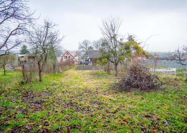 (PREDANÝ) RODINNÝ DOM V BIDOVCIACH – VEĽKÝ POZEMOK, VEĽKÉ MOŽNOSTI