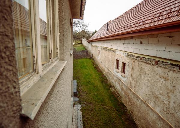 (PREDANÝ) RODINNÝ DOM V BIDOVCIACH – VEĽKÝ POZEMOK, VEĽKÉ MOŽNOSTI