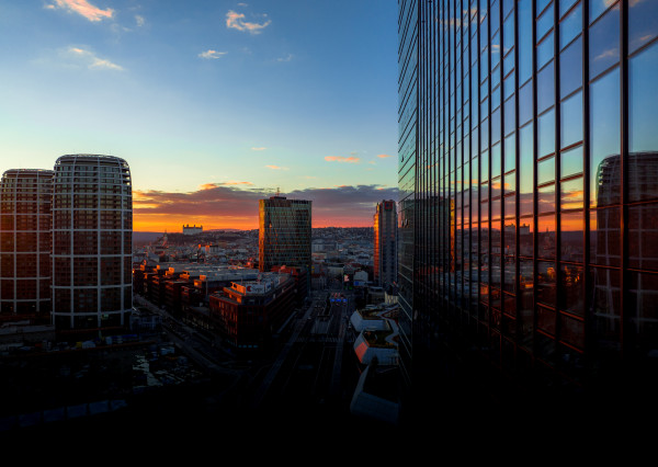 PRENÁJOM - PRESTÍŽNE KANCELÁRIE NA 28. POSCHODÍ NIVY TOWER