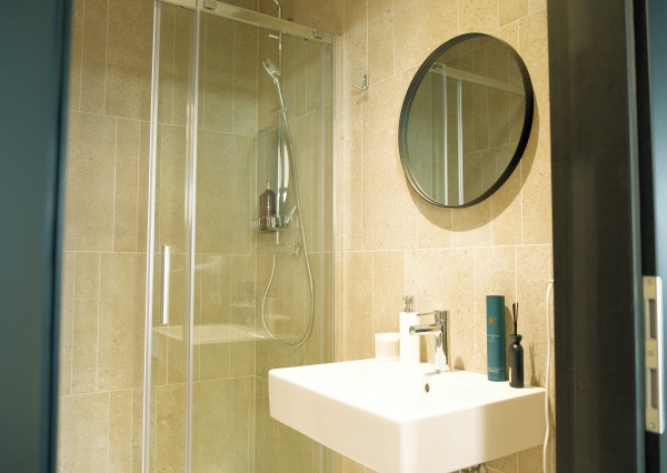 PRENÁJOM - PRESTÍŽNE KANCELÁRIE NA 28. POSCHODÍ NIVY TOWER