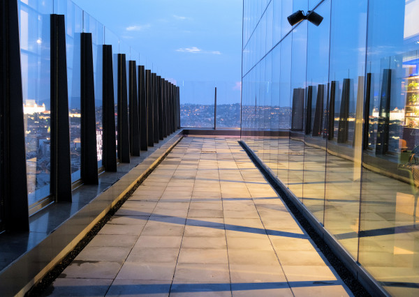 PRENÁJOM - PRESTÍŽNE KANCELÁRIE NA 28. POSCHODÍ NIVY TOWER