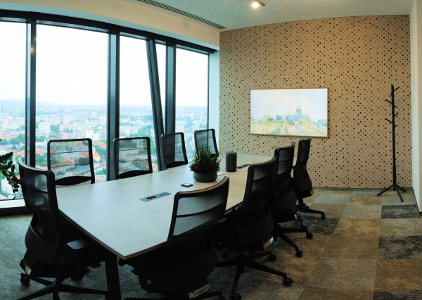 PRENÁJOM - PRESTÍŽNE KANCELÁRIE NA 28. POSCHODÍ NIVY TOWER