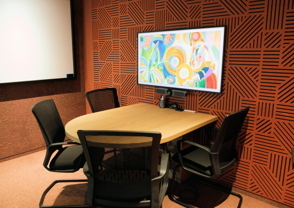 PRENÁJOM - PRESTÍŽNE KANCELÁRIE NA 28. POSCHODÍ NIVY TOWER