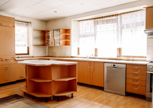 UNIKÁTNA VILA S PRESTÍŽNOU ADRESOU V MOLDAVE