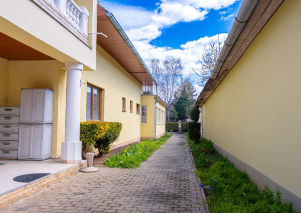 UNIKÁTNA VILA S PRESTÍŽNOU ADRESOU V MOLDAVE