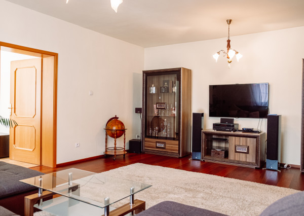 UNIKÁTNA VILA S PRESTÍŽNOU ADRESOU V MOLDAVE