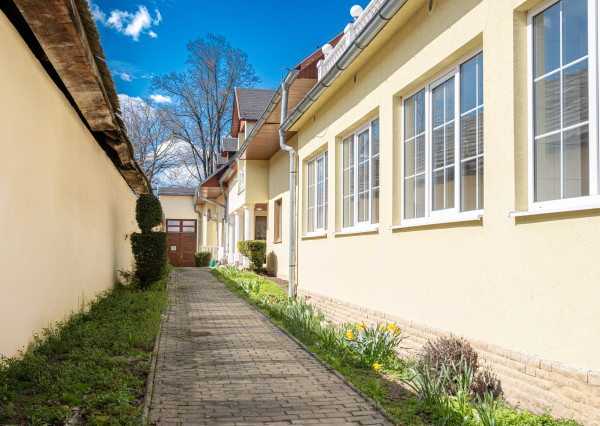 UNIKÁTNA VILA S PRESTÍŽNOU ADRESOU V MOLDAVE