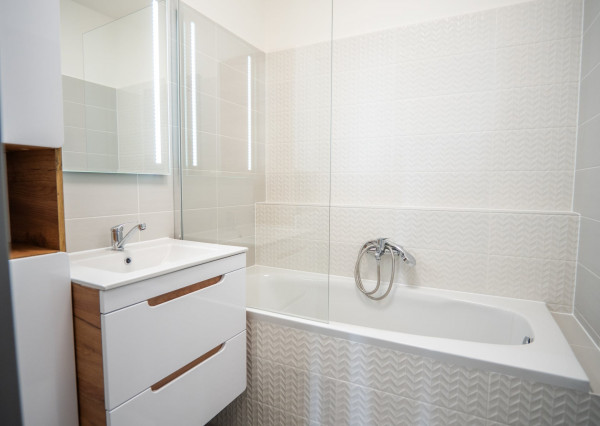 (PRENAJATÉ) PRENÁJOM MODERNÉHO 2 IZBOVÉHO BYTU S TERASOU V NOVOSTAVBE