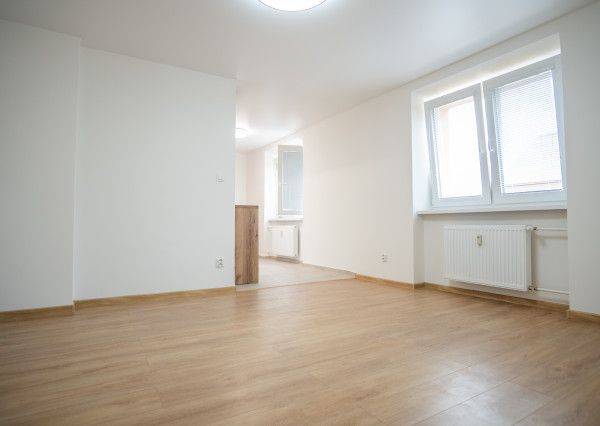 TOP CENOVÁ PONUKA - 3 IZBOVÝ BYT PO REKONŠTRUKCII V ŠACI