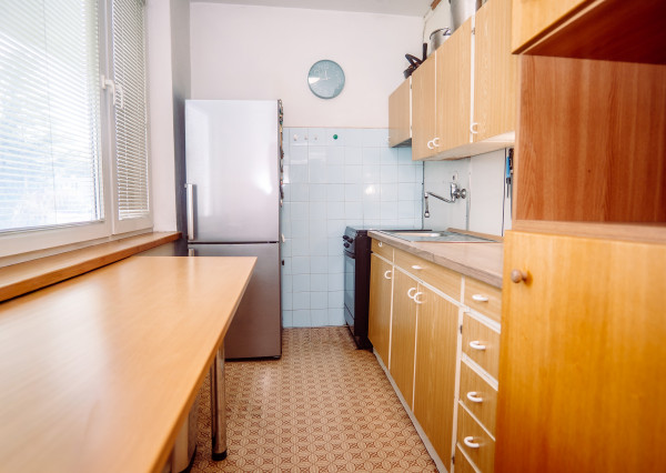 ZNÍŽENÁ CENA ZA 3 IZBOVÝ BYT NA URALSKEJ - SKVELÁ VOĽBA