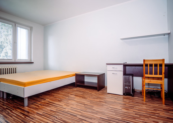 ZNÍŽENÁ CENA ZA 3 IZBOVÝ BYT NA URALSKEJ - SKVELÁ VOĽBA