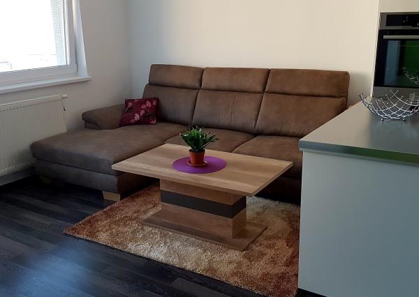 SVETLÝ 2 IZB. BYT S PARKOVANÍM, SLOV. GROB