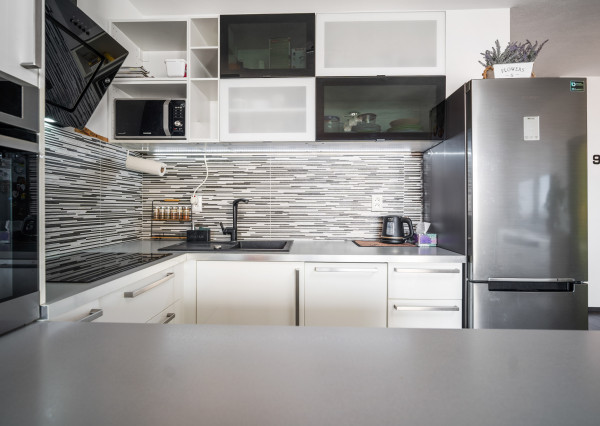 SVETLÝ 2 IZB. BYT S PARKOVANÍM, SLOV. GROB