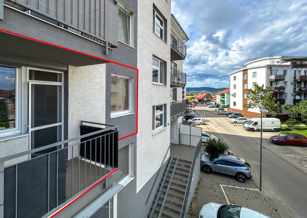 SVETLÝ 2 IZB. BYT S PARKOVANÍM, SLOV. GROB