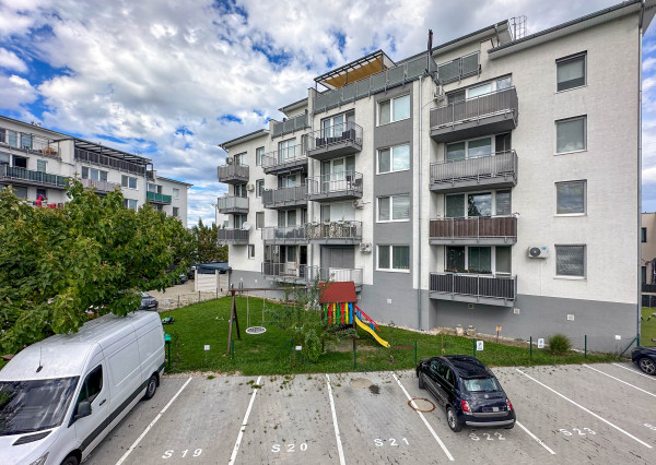 SVETLÝ 2 IZB. BYT S PARKOVANÍM, SLOV. GROB