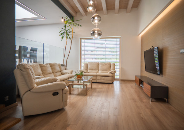 VILADOM KRÁSNA S RUKOPISOM ARCHITEKTA