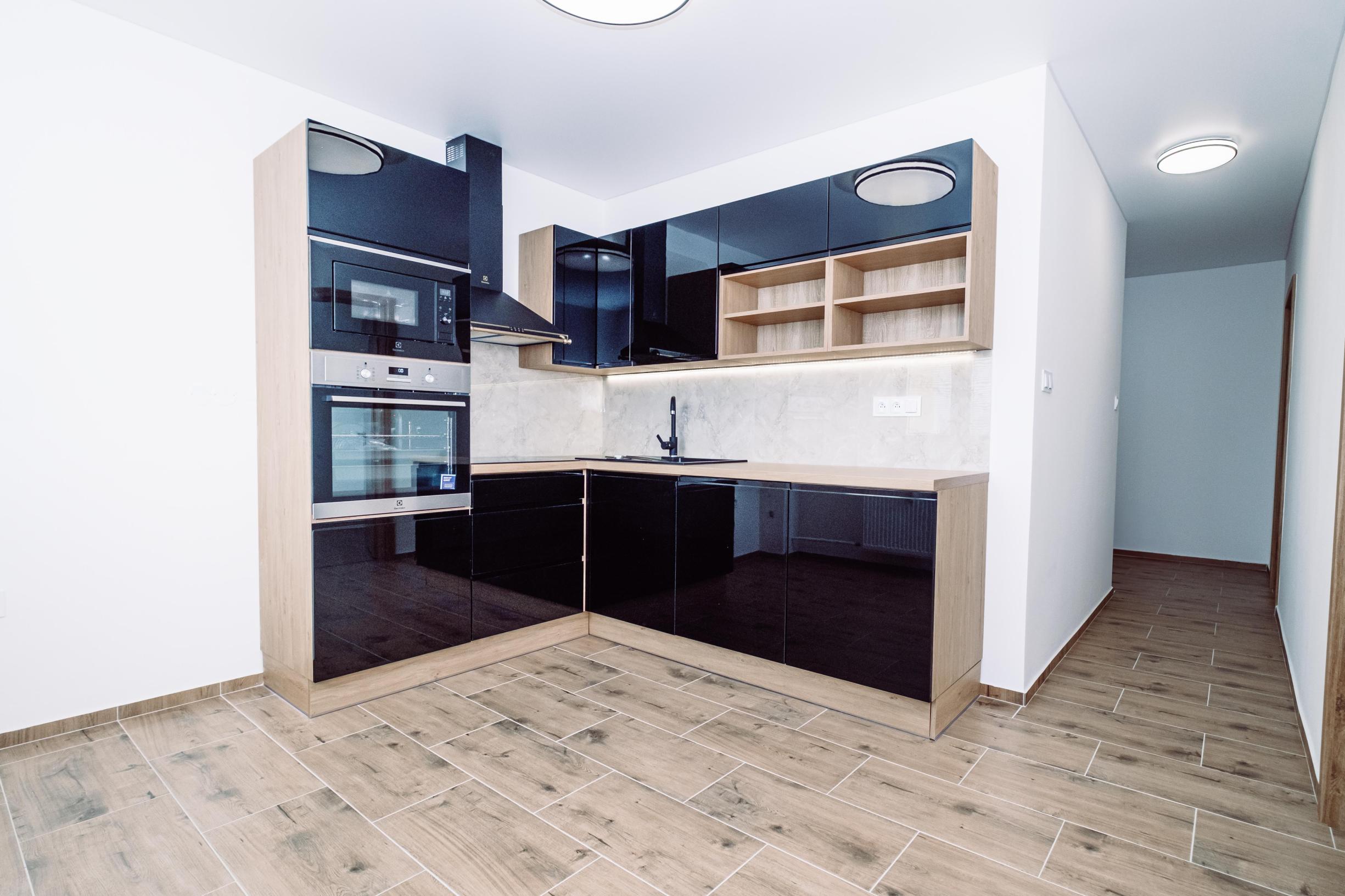 (PRENAJATÉ) MODERNÝ 2 IZBOVÝ BYT S JEDINEČNÝM VÝHĽADOM NA PRENÁJOM