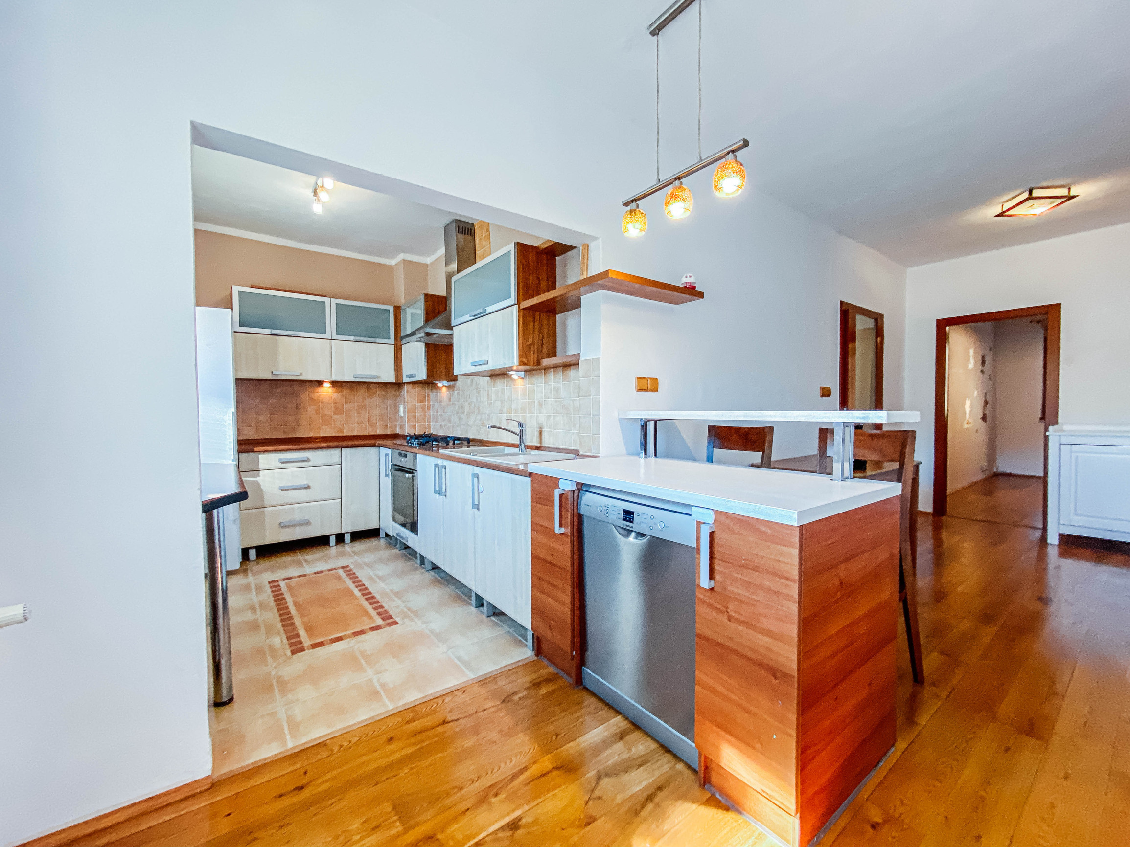 (PREDANÝ) VEĽKÝ MODERNIZOVANÝ 4-IZBOVÝ BYT NA SEKČOVE V PREŠOVE