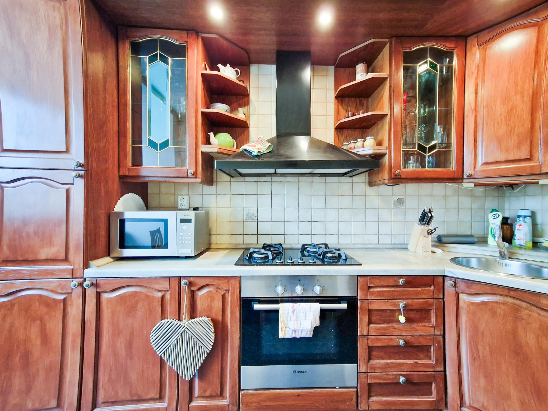 (PRENAJATÉ) 3-IZBOVÝ BYT PRI SLNEČNICIACH NA PRENÁJOM